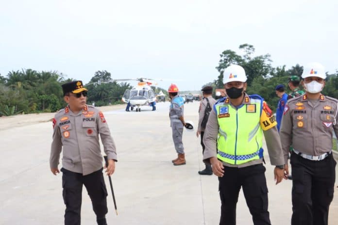 tinjau_tol_tebing_tinggi_kapolda_sumut_pastikan_personel_ada_di_lokasi_kemacetan