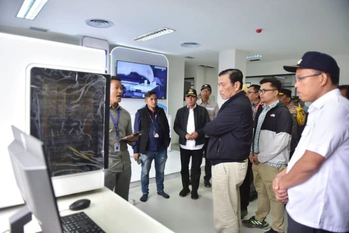 tinjau_tsth2_bersama_luhut_binsar_pandjaitan_edy_rahmayadi_makin_optimis_pertanian_sumut_akan_berkembang