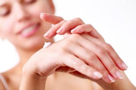 tips_dan_trik_pakai_losion_untuk_kulit_lebih_sehat