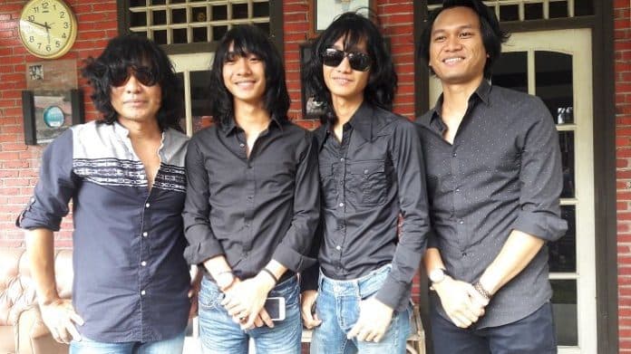 tkoes_hargai_keputusan_keluarga_yang_larang_nyanyikan_lagu_koes_plus