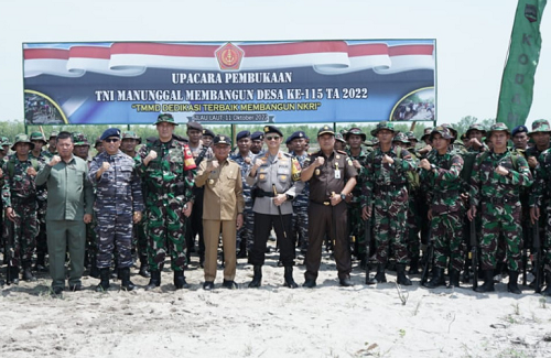 tmmd_ke_115_tni_bangun_akses_jalan_di_dua_desa_pesisir_di_asahan