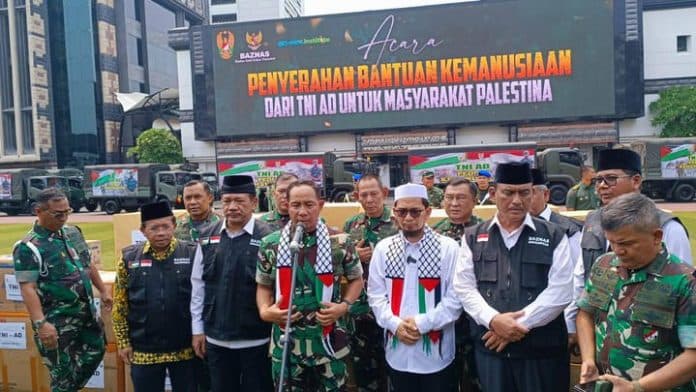 tni_ad_salurkan_bantuan_ke_palestina_pakaian_hingga_obat