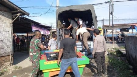 tni_al_dan_polres_pelabuhan_belawan_razia_gabungan_6_mesin_judi_dan_2_pemilik_diamankan