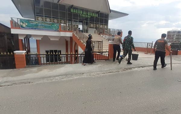 tni_polri_gelar_bakti_ramadhan_di_simalungun