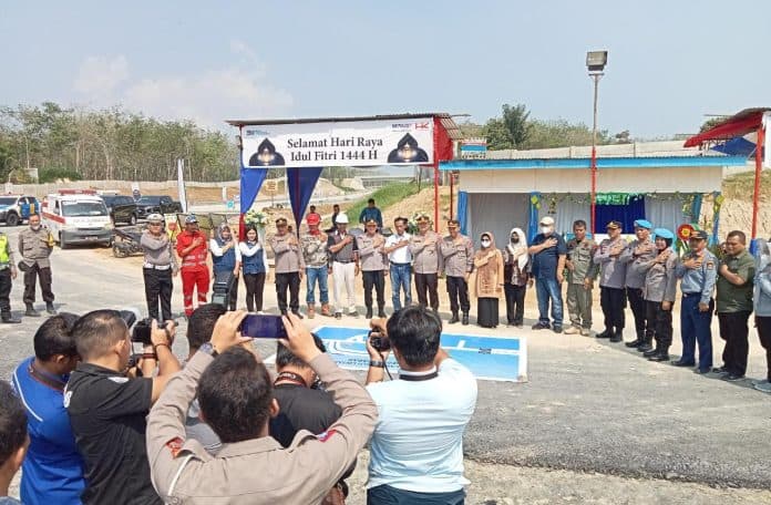 tol_sinaksak_sudah_bisa_dilintasi_semua_jenis_mobil_selama_lebaran_kecuali