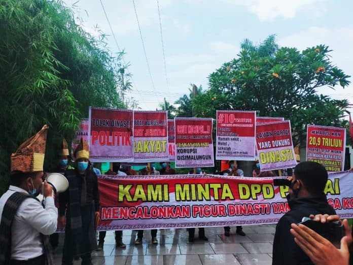 tolak_politik_dinasti_sejumlah_warga_simalungun_minta_pdip_tolak_pencalonan_kerabat_dekat_jr_saragih