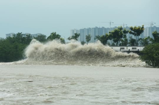 topan_muifa_buat_pendaratan_kedua_di_pantai_china