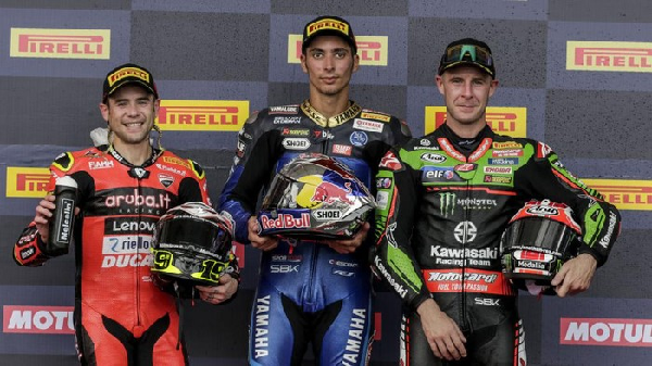 toprak_cetak_hat_trick_bautista_juara_dunia_di_race_wsbk_mandalika_2022
