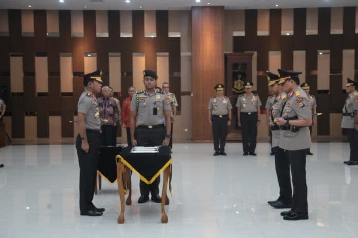 tornagogo_sihombing_resmi_jabat_kapolda_papua_barat