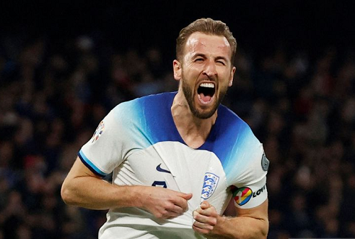 tottenham_hotspur_banderol_harry_kane_rp16_triliun