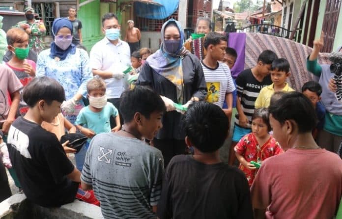 tp_pkk_tanjungbalai_bagikan_2000_ribu_masker