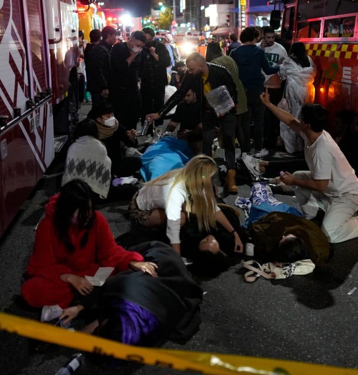 tragedi_halloween_itaewon_seoul_terima_lebih_3000_laporan_orang_hilang