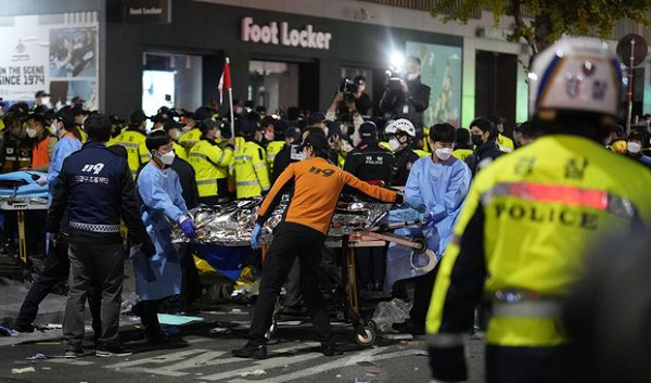 tragedi_itaewon_mendagri_dan_kepala_polisi_korsel_didesak_mundur