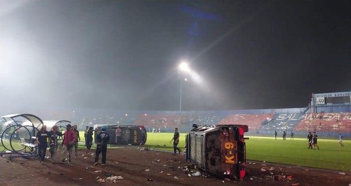 tragedi_kanjuruhan_bisa_berdampak_ke_persepakbolaan_indonesia_arema_harus_dihukum_keras