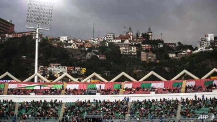 tragedi_stadion_madagaskar_tewaskan_13_orang_di_antaranya_7_anak