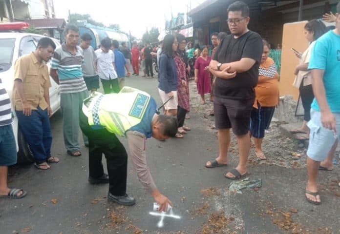 truk_tangki_tabrak_tiang_jalan_dahulu_sebelum_hantam_sejumlah_kendaraan
