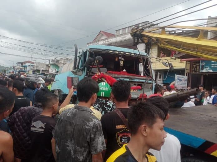 truk_tangki_yang_hantam_sejumlah_kendaraan_di_siantar_alami_rem_blong