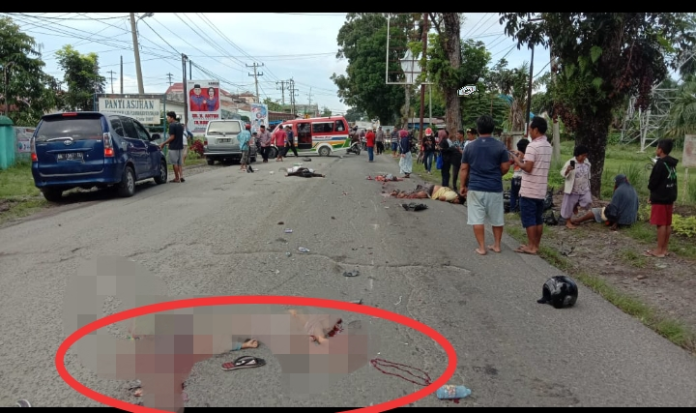 truk_tronton_hantam_motor_dan_mobil_sedikitnya_4_tewas