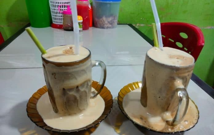 tst_khas_kisaran_sensasi_luberan_buih_telur_di_setiap_tegukan