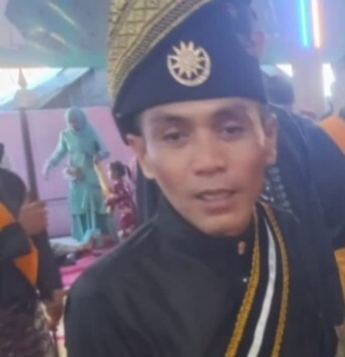 tuanku_aril_taufik_kalimasyahada_dinobatkan_raja_labuhan_negeri_deli_kota_batu