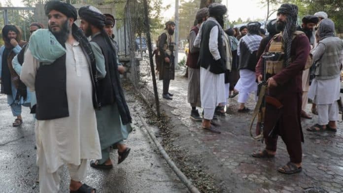 tujuh_orang_tewas_akibat_ledakan_bom_dekat_mesjid_kabul