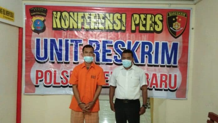 tukang_parkir_ini_diciduk_polisi_dari_kantongnya_ditemukan_sabu
