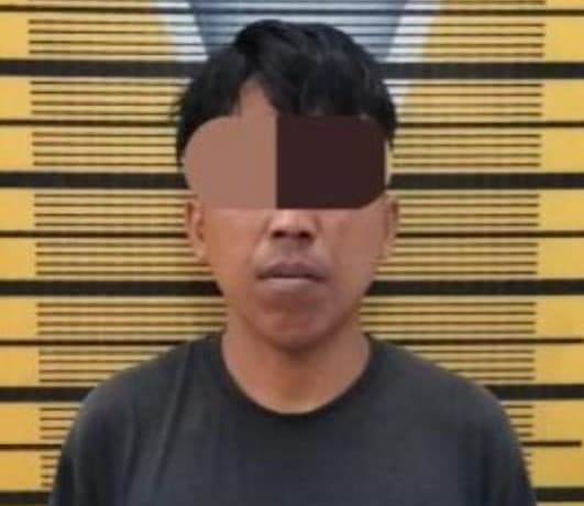 tukul_kantongi_pil_warna_pink_polres_tebing_tinggi_langsung_amankan
