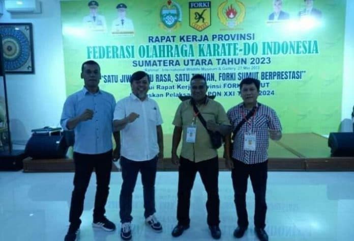 tulus_simanjuntak_punya_hati_tulus_untuk_maju_jadi_ketua_koni_taput