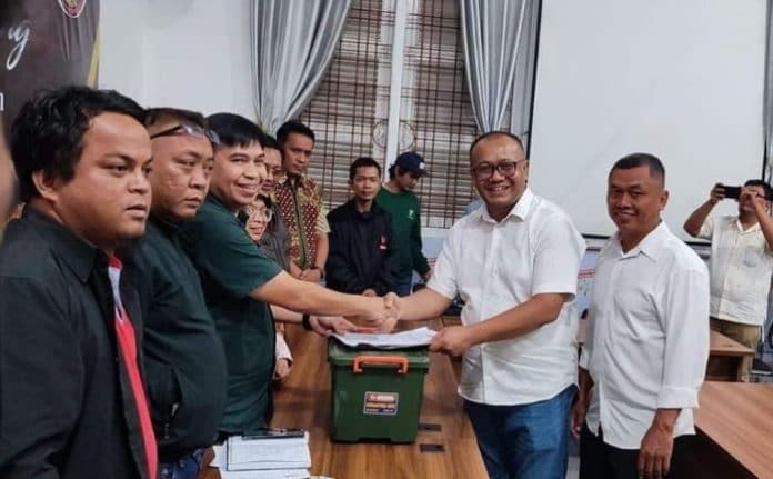 tumbang_jalur_perseorangan_hendra_simanjuntak_berburu_parpol_di_pilkada_siantar