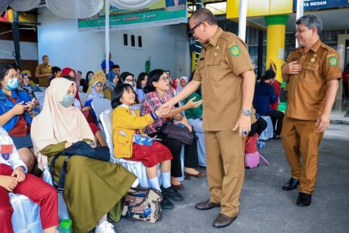 tumbuhkan_minat_baca_pemko_medan_gelar_lomba_bertutur_cerita_rakyat_tingkat_sd