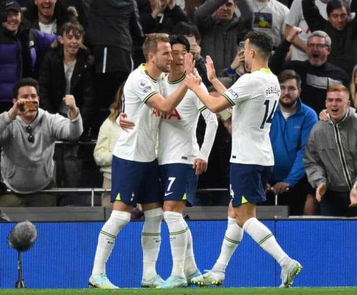 tundukkan_everton_tottenham_pangkas_jarak_dari_pemuncak_klasemen
