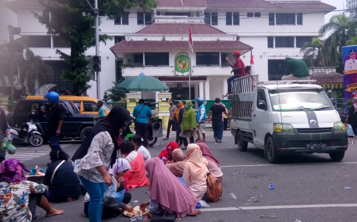 tuntut_pengembalian_zona_industri_masyarakat_medan_utara_demo_plt_wali_kota