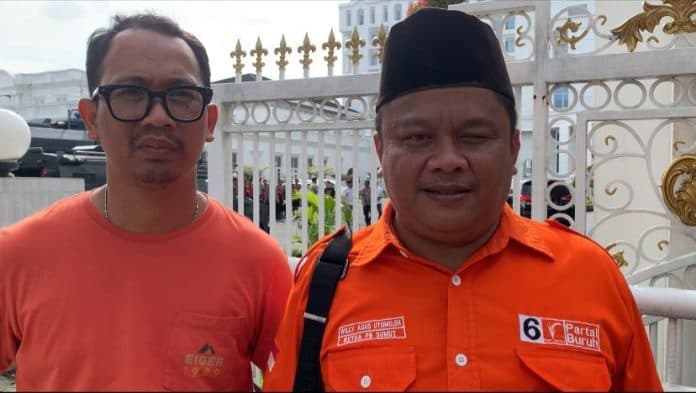 tuntut_revisi_kenaikan_ump_partai_buruh_sumut_aksi_di_depan_kantor_gubernur