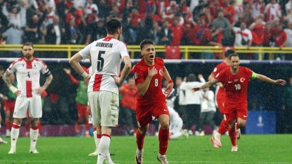 turki_pimpin_klasemen_grup_f_euro_2024_portugal_menempel_ketat
