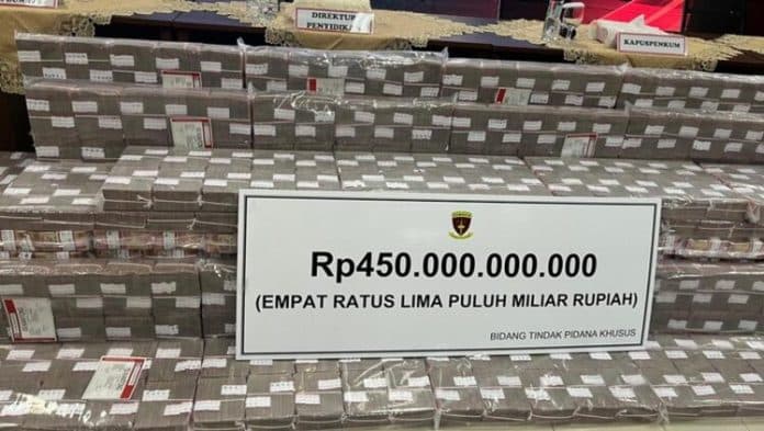 uang_rp450_miliar_disita_kejagung_dari_kasus_korupsi_duta_palma
