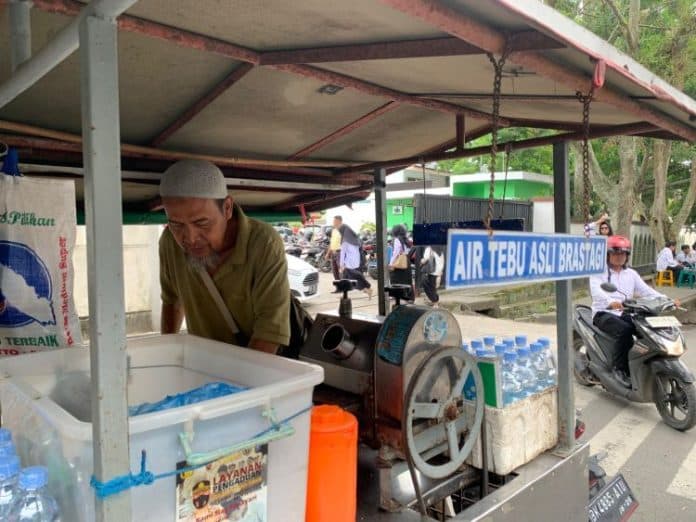 ujian_cpns_di_medan_bawa_berkah_bagi_sejumlah_pelaku_umkm