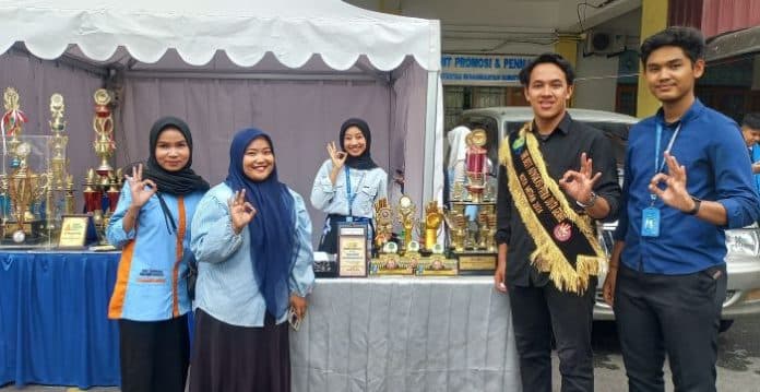 ukm_umsu_pamerkan_keunggulan_organisasinya_di_pkkmb_tahun_2024