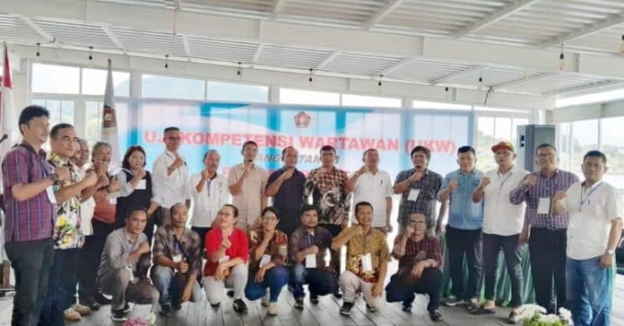 ukw_angkatan_63_pwi_bona_pasogit_sukses_dari_12_peserta_2_orang_dinilai_belum_kompeten