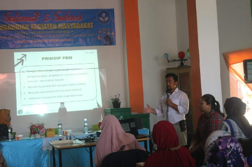unimed_tingkatkan_keterampilan_guru_pkmb_terapkan_pembelajaran_abad_21