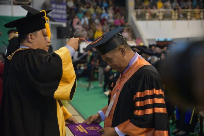 unimed_wisuda_1356_lulusan_periode_februari_2023