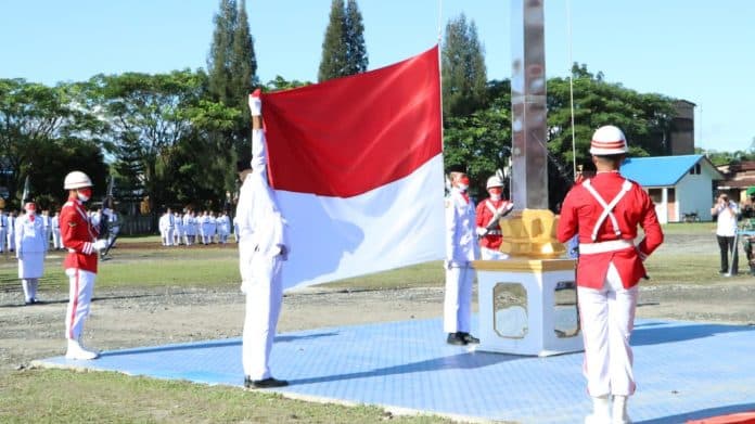 upacara_hut_ri_di_simalungun_berjalan_sukses_paskibra_simalungun_dapat_apresiasi