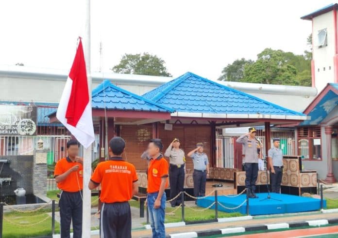 upacara_kesadaran_berbangsa_jadi_salah_satu_pembinaan_rutin_di_rutan_tarutung