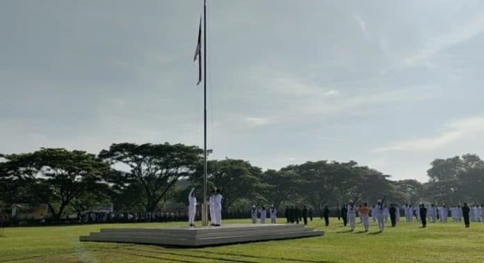 upacara_pengibaran_bendera_hut_ri_di_asahan_bupati_surya_momentum_bangkit_lebih_kuat