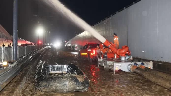 update_banjir_korsel_13_mayat_ditemukan_di_terowongan_total_korban_jadi_39_orang
