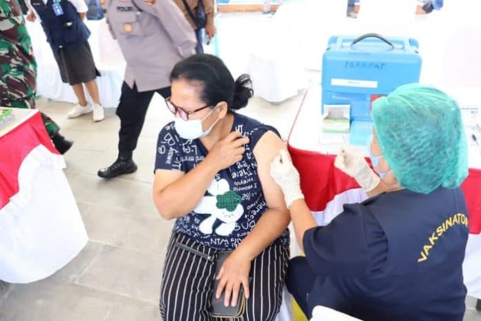update_vaksinasi_simalungun_dosis_tiga_1308_persen