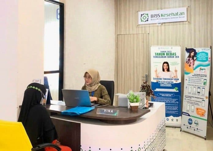 urus_jkn_di_mal_pelayanan_publik_masyarakat_asahan_rasakan_kemudahan