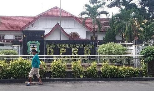 usai_bimtek_dprd_siantar_segera_koordinasikan_pemberhentian_wali_kota