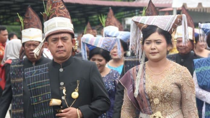 usai_diambil_sumpah_samrin_girsang_komit_prioritaskan_infrastruktur_jalan_dan_sektor_pertanian_di_simalungun