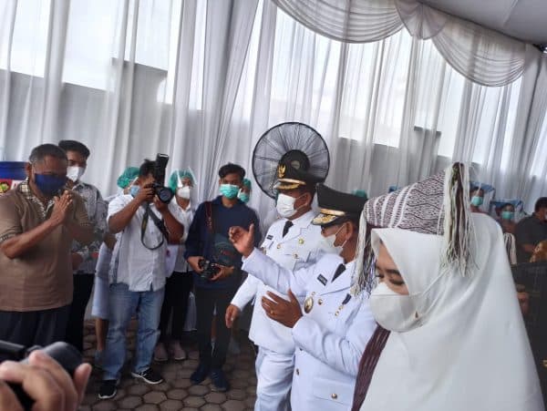 usai_dilantik_bupati_simalungun_gelar_ibadah_ucapan_syukur_di_rumah_pribadi