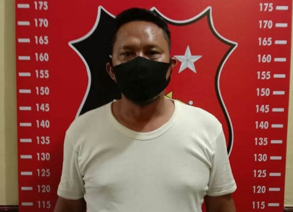 usai_disiram_bensin_hesti_br_sianipar_nyaris_dibakar_pria_kenalan